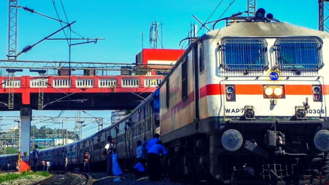 उज्जैन से मुंबई के लिए हफ्ते में तीन दिन चलेगी नई स्पेशल ट्रेन