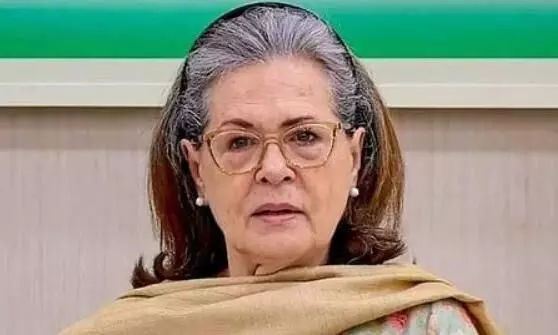दिल्ली व्यापारियों ने सोनिया गांधी को लिखा पत्र, दिवाली पर कारोबार ठप होने की चिंता