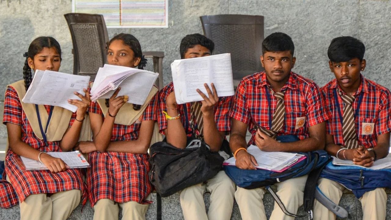 CISCE सर्वे: 12वीं तक स्कूल लाइफ से 59% विद्यार्थी हैं असंतुष्ट