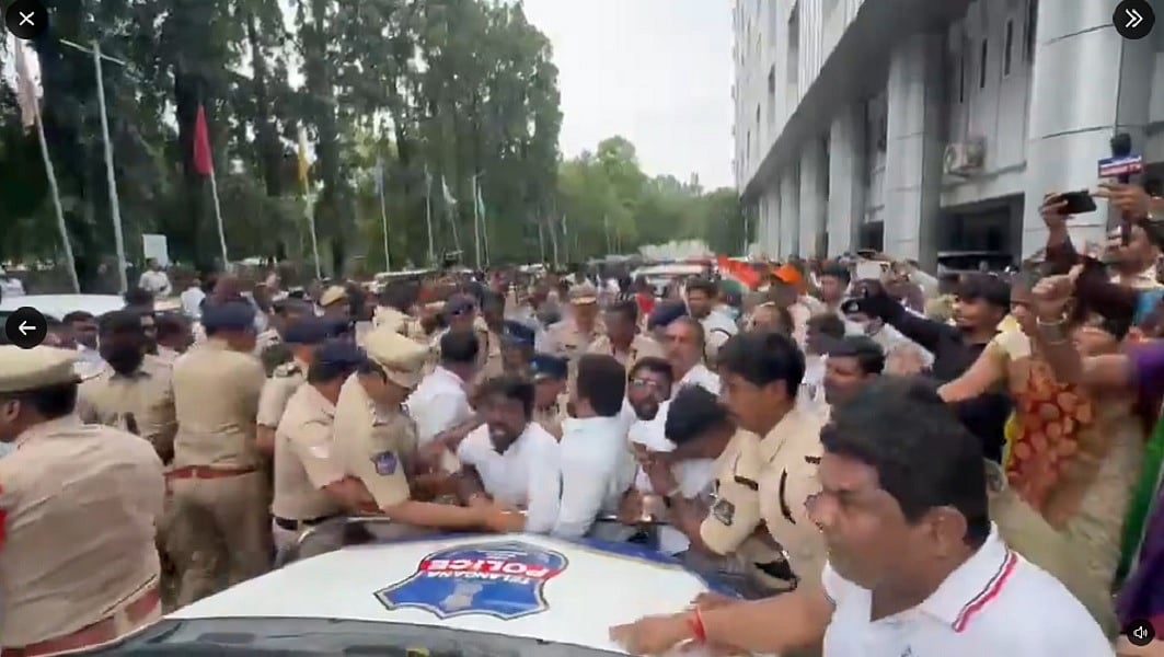 दिल्ली में 1 नवंबर रैली के लिए लोगों को रोकने का कांग्रेस का आरोप