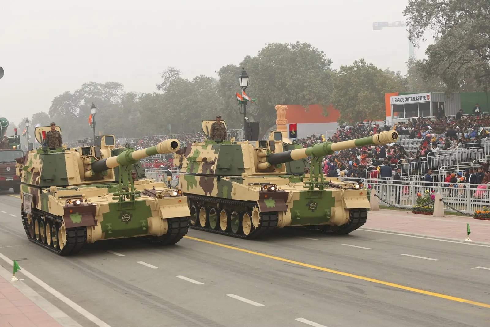 सीमा पर बढ़ेगी सेना की ताकत: 20 हजार करोड़ रुपये में खरीदी जाएंगी K-9 वज्र तोपें