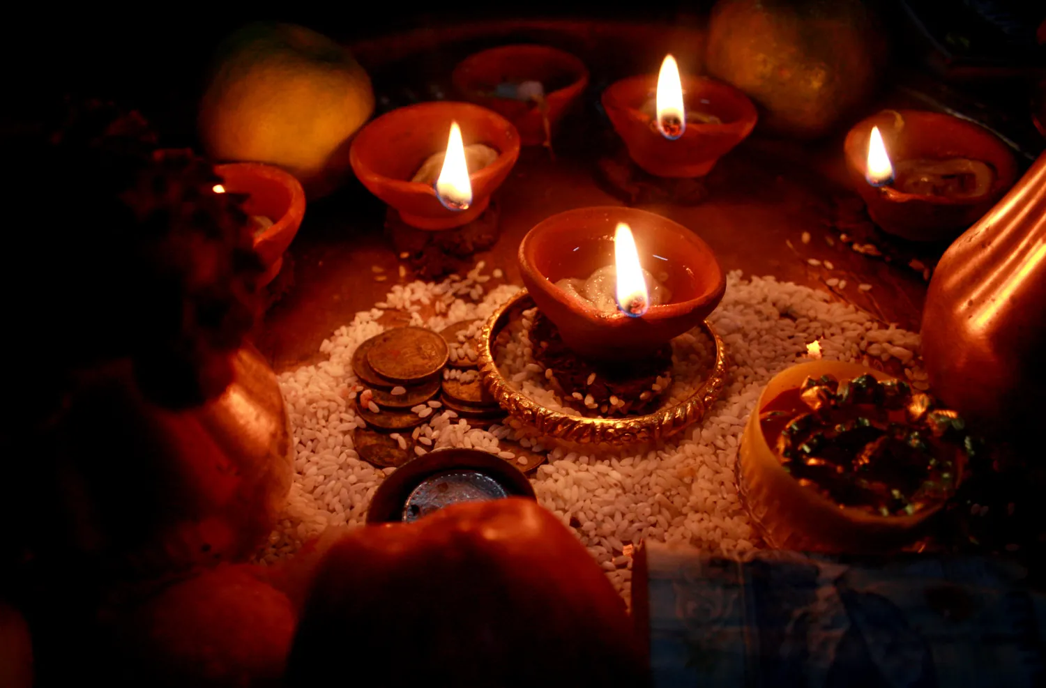 कोजागरी पूजा: 25 अक्तूबर 2026 को शरद पूर्णिमा पर मां लक्ष्मी की पूजा, जानें विधि और नियम