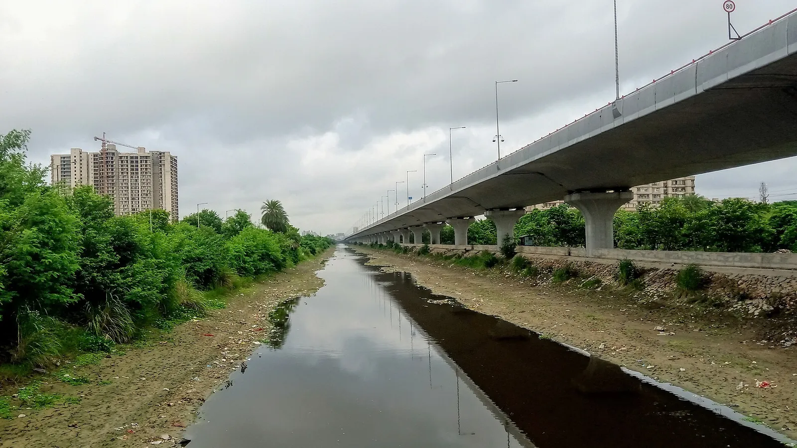 वसुंधरा योजना में फ्लैट का आवंटन पत्र नहीं दिया, आवास विकास परिषद को ब्याज समेत लौटानी होगी रकम वसुंधरा योजना में फ्लैट का आवंटन पत्र नहीं दिया, आवास विकास परिषद को ब्याज समेत लौटानी होगी रकम
